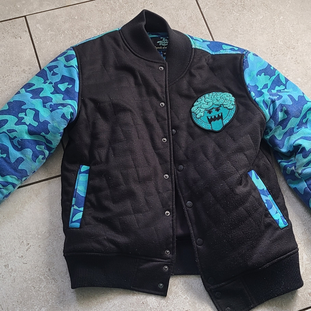 Vintage pink dolphin boosace medium great condition camo quilted pattern